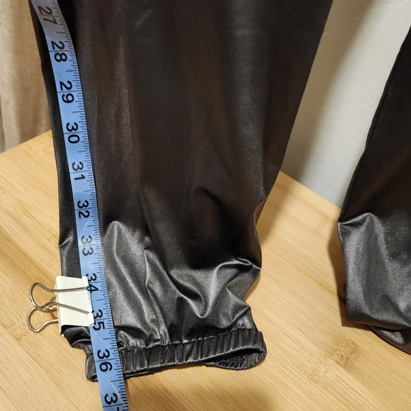 NWT Koral dark Grey/green Lightweight Joggers - Picture 7 of 8